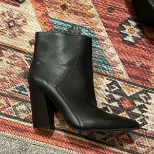 Jennifer Lopez black heeled booties